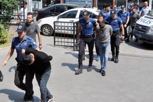 Cezaevi firarisini hastaneden ka&ccedil;ırmak isteyen 7 ş&uuml;pheli adliyede
