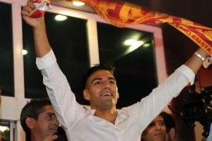 Galatasaray'ın d&uuml;zenleyeceği imza t&ouml;reninin biletleri satışa &ccedil;ıktı: 23 TL
