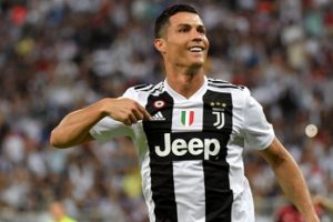 Portekiz'de yılın futbolcusu Cristiano Ronaldo se&ccedil;ildi