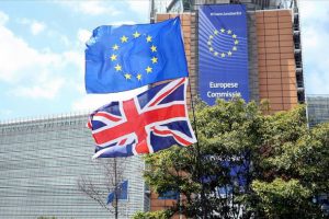 AB'den Brexit a&ccedil;ıklaması: Anlaşmasız Brexit ihtimali giderek artıyor