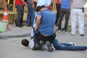 Kız &ccedil;ocuğuna taciz iddiası mahalleyi karıştırdı