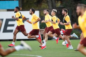 Galatasaray'da yeni transferler antrenmanda