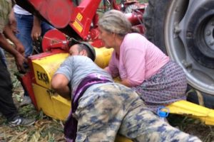 İzne gelen s&ouml;zleşmeli er kolunu slaj makinesine kaptırdı