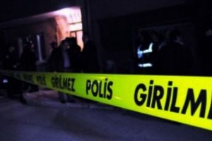Bebeğini &ouml;ld&uuml;r&uuml;p intihar etti