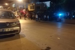 Seyir halindeki otomobile ateş a&ccedil;ıldı: 1 &ouml;l&uuml;