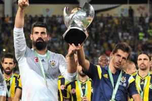 Fenerbah&ccedil;e'de Emre ve Volkan'la İtalyan modeli