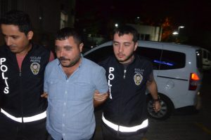 Bankaya ateş eden işportacı g&ouml;zaltına alındı