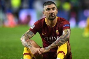 Kolarov imzayı attı!