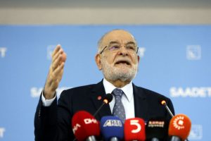 Karamollaoğlu: İ&ccedil;işleri Bakanı'na kimseyi perişan etme hakkı verilmemiştir