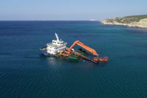 Karaya oturan liman tarama gemisi kurtarıldı