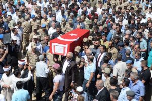 Şehit asker son yolculuğuna uğurlandı