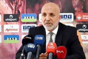 Alanyaspor Kul&uuml;b&uuml; Başkanı &Ccedil;avuşoğlu: Milli ma&ccedil; arasına lider girmemiz g&uuml;zel bir duygu