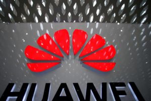 Huawei'den ABD'ye siber saldırı su&ccedil;laması