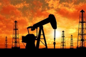 Petrol fiyatları olumlu ekonomik veriler etkisiyle y&uuml;kseldi