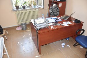 Kadın hasta, sağlık ocağında kadın doktoru darp etti