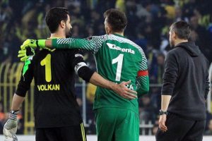 Muslera'dan Volkan Demirel'e destek mesajı