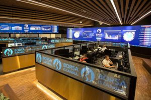 Borsadaki bankaların k&acirc;rı ilk yarıda azaldı