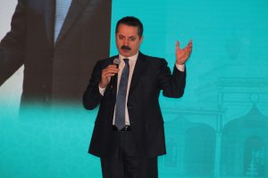 Faruk &Ccedil;elik'ten Bursa'da bomba a&ccedil;ıklamalar