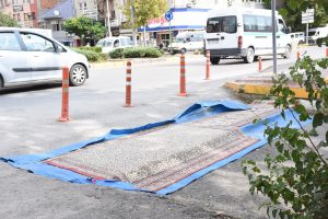 Kanalizasyon kokusuna halı ve brandalı &ouml;nlem