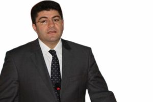 Selaları susturmaya &ccedil;alışan kaymakama hapis cezası