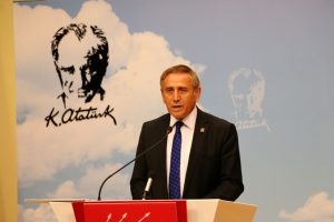 CHP'li Kaya: Acil g&ouml;reve başlaması gereken 200 bin &ouml;ğretmen var