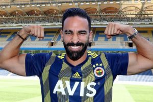 Adil Rami: Fenerbah&ccedil;e ile şampiyonluk yaşamak istiyorum