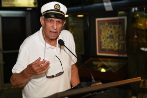 Bursa'nın efsanesi 'İzzet Kaptan'dan b&uuml;y&uuml;k jest
