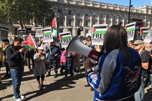 İsrail Başbakan Netanyahu'nun Londra ziyareti protesto edildi