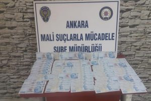 Piyasaya sahte para s&uuml;recekti polis yakaladı