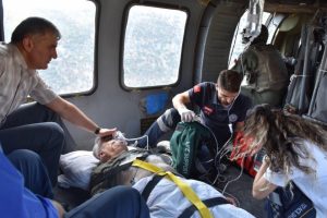 Kara Kuvvetleri 4 hastayı helikopterle nakletti