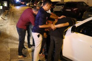 İSPARK otoparklarını işgal eden değnek&ccedil;ilere operasyon