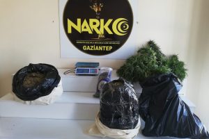 Uyuşturucu operasyonuna 7 g&ouml;zaltı