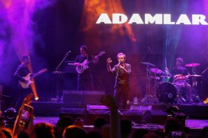Bursa'da m&uuml;zik coşkusu başladı