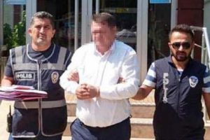 Otob&uuml;s şof&ouml;r&uuml;, hasta gibi davranıp hastaları soydu