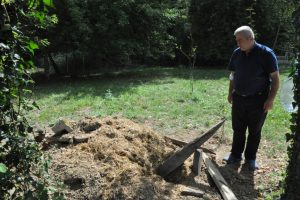 Ayının a&ccedil;tığı iddia edilen mezara fotokapan kuruldu