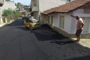 Bursa Gemlik'te asfalt ve parke taşı çalışması