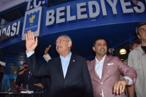 Kılı&ccedil;daroğlu'na yumurtalı saldırı ş&uuml;phelisi adliyede