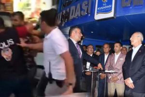 Kılı&ccedil;daroğlu'na yumurtalı saldırıda bulunan şahıs serbest bırakıldı