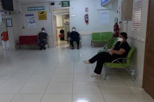 Menenjit ş&uuml;phesi nedeniyle hastane karantina altına alındı