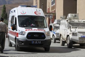 Hakkari'de ağır yaralanan asker şehit oldu