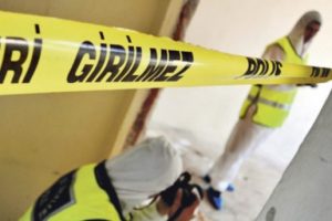 49 yaşındaki adam evinde &ouml;l&uuml; olarak bulundu