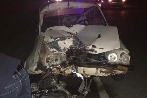 Otomobil ile motosiklet &ccedil;arpıştı: 1 &ouml;l&uuml;, 4 yaralı
