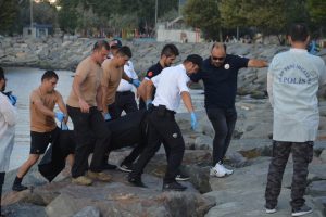 Avcılar'da denizde erkek cesedi bulundu