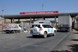 BM, İdlib'e 33 TIR insani yardım g&ouml;nderdi