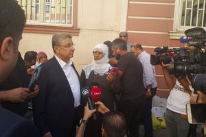 T&uuml;rkiye Barolar Birliği'nden oturma eylemi yapan annelere destek