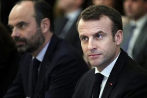 Macron'dan Arnavutluk başbakanına milli marş &ouml;zr&uuml;