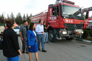 Un fabrikası, &ccedil;ıkan yangında k&uuml;l oldu