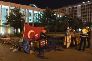 İşten &ccedil;ıkarılan iş&ccedil;ilerin İBB &ouml;n&uuml;ndeki n&ouml;beti 13. g&uuml;n&uuml;nde