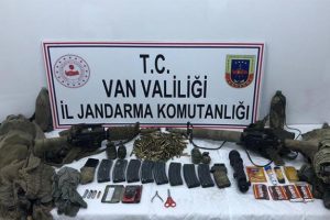 Van'da ter&ouml;r &ouml;rg&uuml;t&uuml;ne darbe!