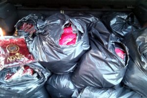 Ş&uuml;pheli otomobilde 361 kilo ka&ccedil;ak nargile t&uuml;t&uuml;n&uuml; ele ge&ccedil;irildi